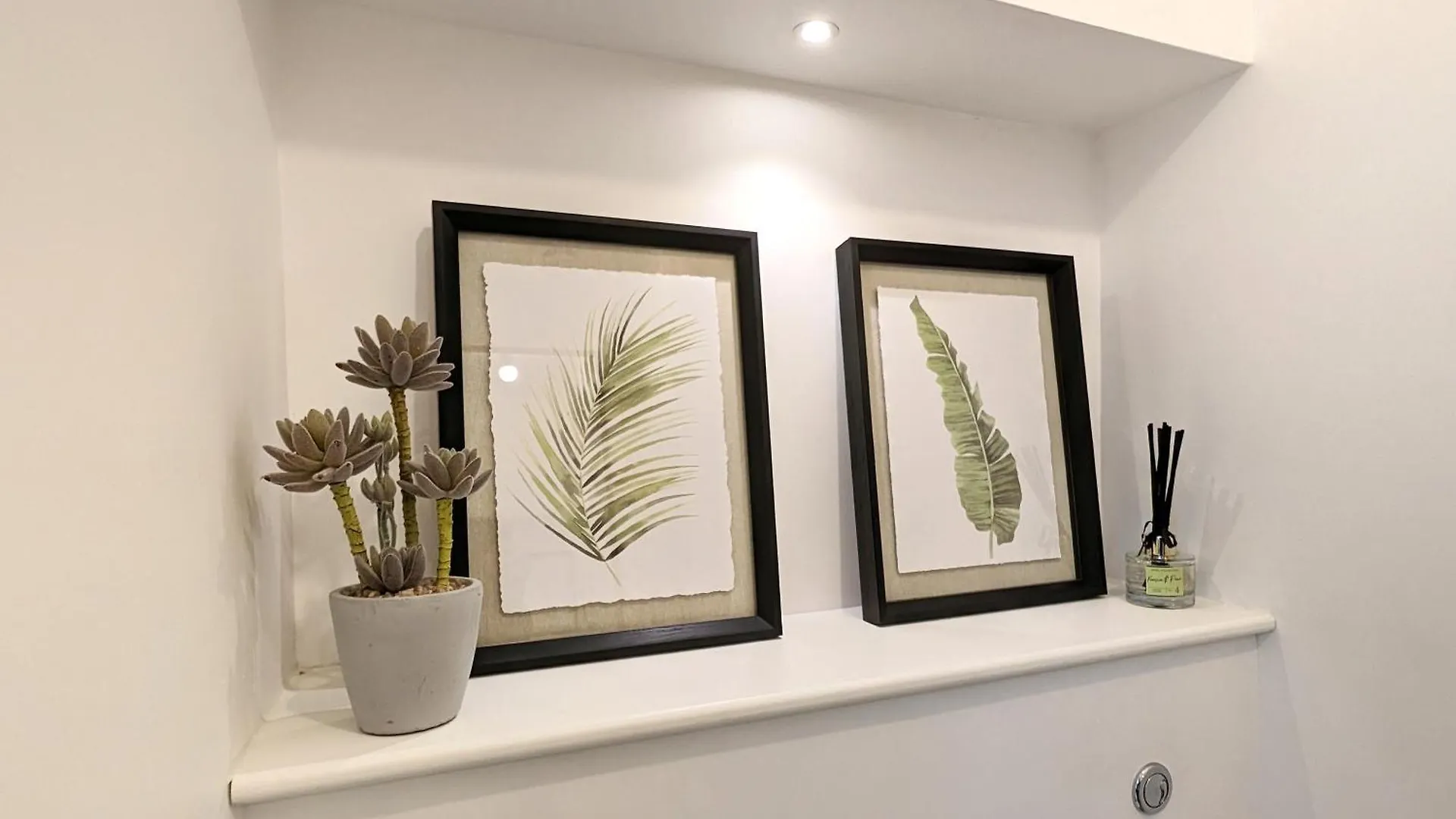 Central Cambridge, Charming 3-Bed House With Free Parking! 度假居