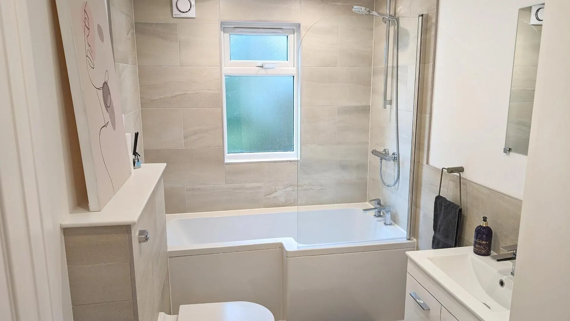 Central Cambridge, Charming 3-Bed House With Free Parking! 度假居 剑桥