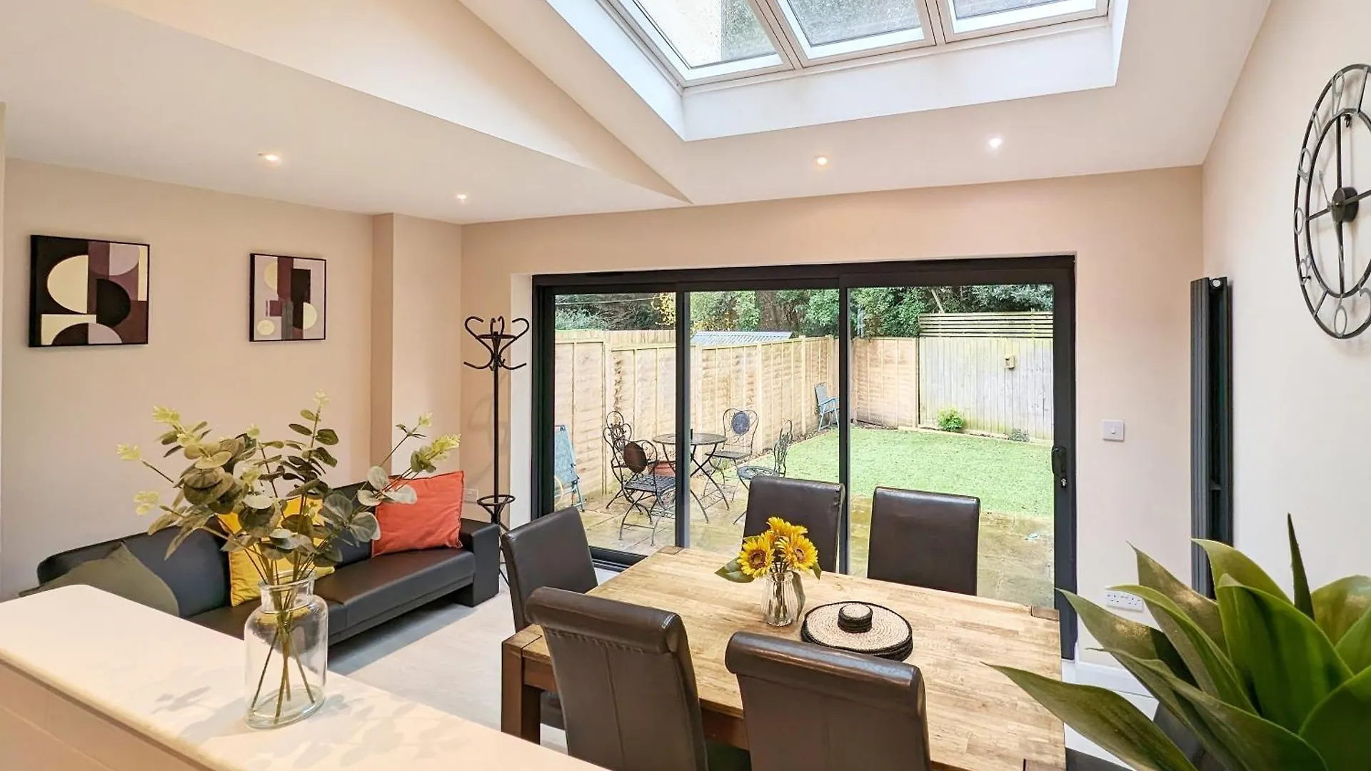 Central Cambridge, Charming 3-Bed House With Free Parking! 0*, 剑桥